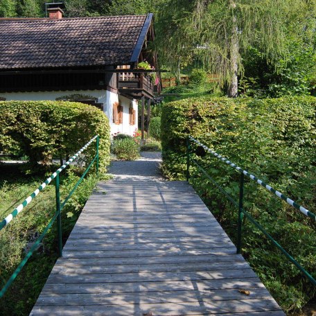 Hauseigener Zugang  über die Alpbachbrücke, © im-web.de/ Tourist Information Tegernsee