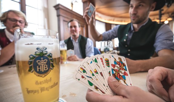 Stammtisch Schafkopfen, &copy; Hansi Heckmaier