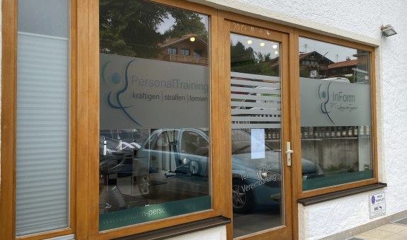 In Form, &copy; TTT - NR