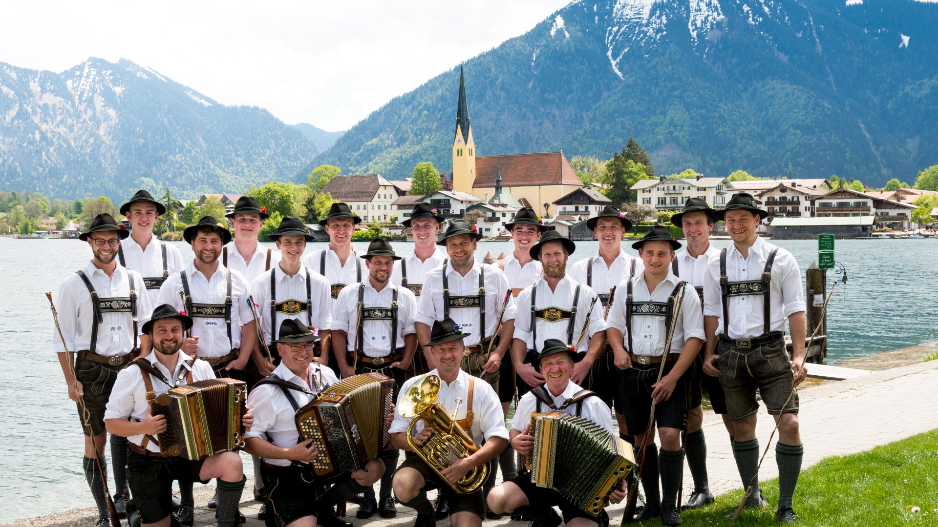 Rottacher Goaßlschnalzer, © Goaßlschnalzer_Gruppenbild_Florian Maier