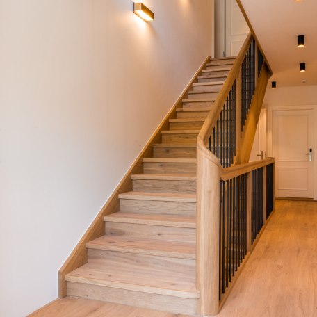 Treppenhaus, &copy; @BachmairWeissach