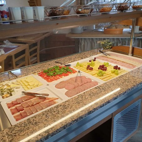 Fr&uuml;hst&uuml;cksbuffet, &copy; im-web.de/ Tourist-Information Bad Wiessee