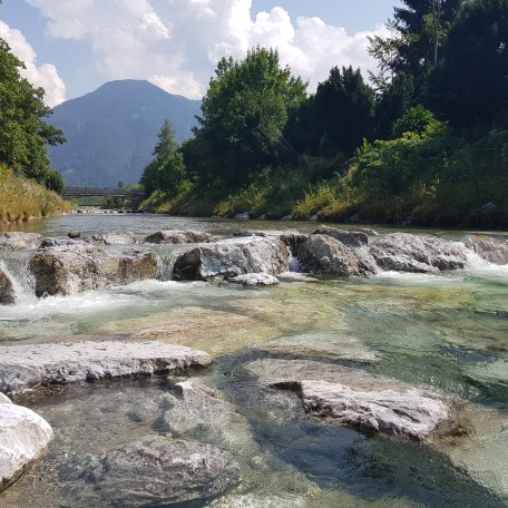 Gebirgsfluß Weissach neben dem Tegernsee Stern, © Der Tegernsee Stern