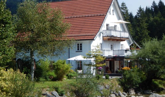 Haus mit Garten, © im-web.de/ Regionalentwicklung Oberland Kommunalunternehmen
