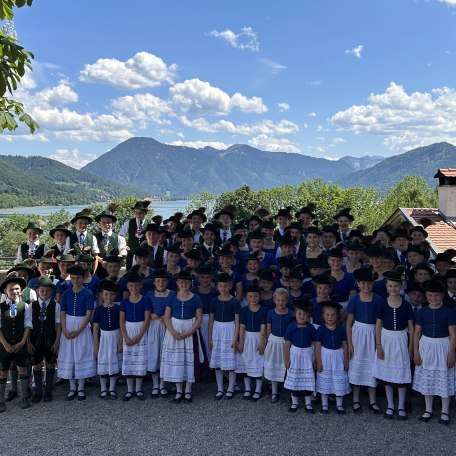 D&acute;Neureuther 1 (8), &copy; Trachtenverein D&acute;Neureuter - B. M&auml;rz