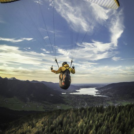 Gleitschirmfliegen, © Der Tegernsee, Dietmar Denger