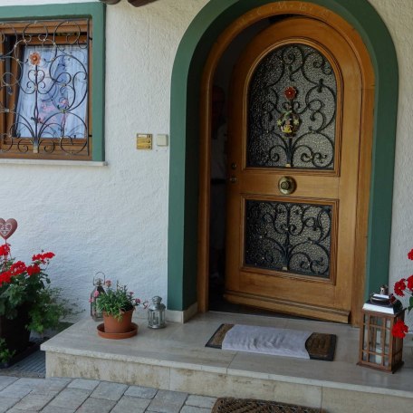 Ferienwohnung Haulle Kreuth am Tegernsee  Hauseingang, © im-web.de/ Regionalentwicklung Oberland Kommunalunternehmen