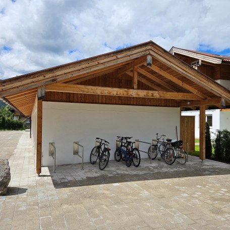 Fahrrad Reeling am Nebenhaus, © Ferienhaus Gottschlicht