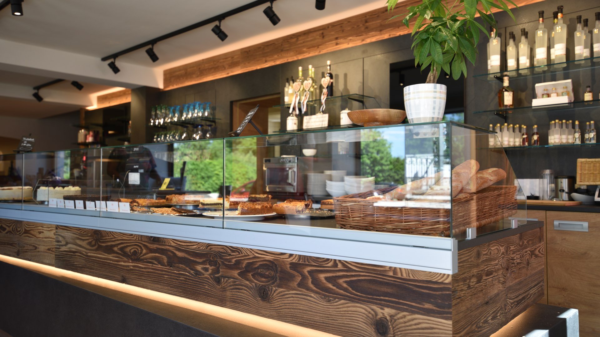 koenigslinde_bw koenigslinde_bw